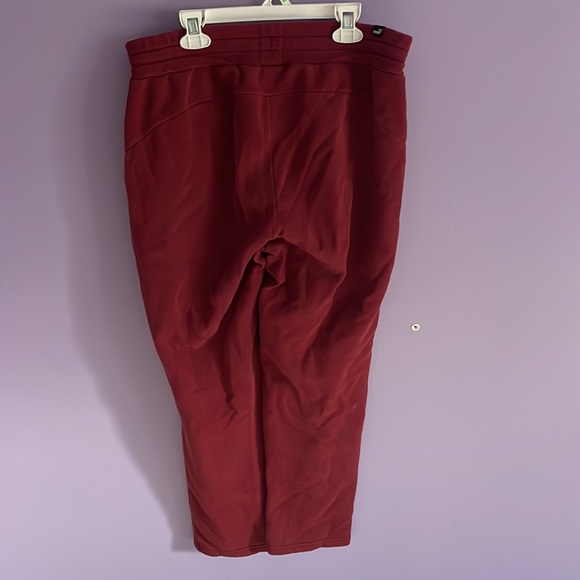 Puma Large Red Sweatpants - Picture 2 of 3